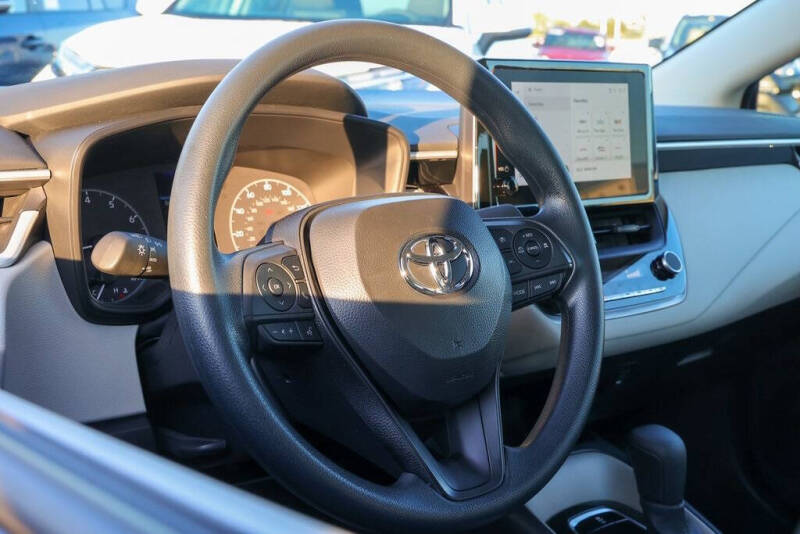 2025 Toyota Corolla LE