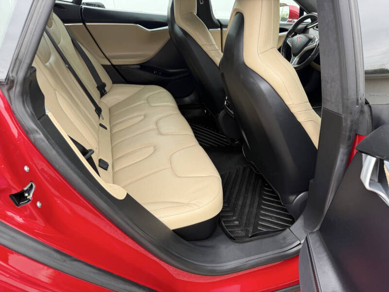 2016 Tesla Model S P90D