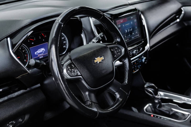 2022 Chevrolet Traverse LT Leather