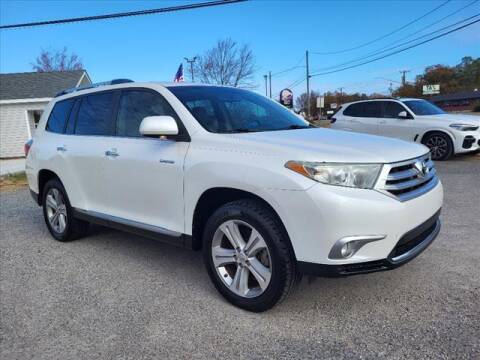 2013 Toyota Highlander for sale at Auto Mart in Kannapolis NC