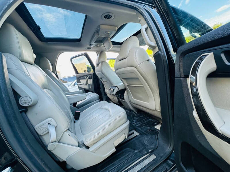 2011 GMC Acadia Denali