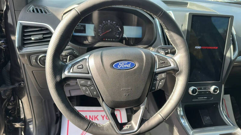 2022 Ford Edge ST