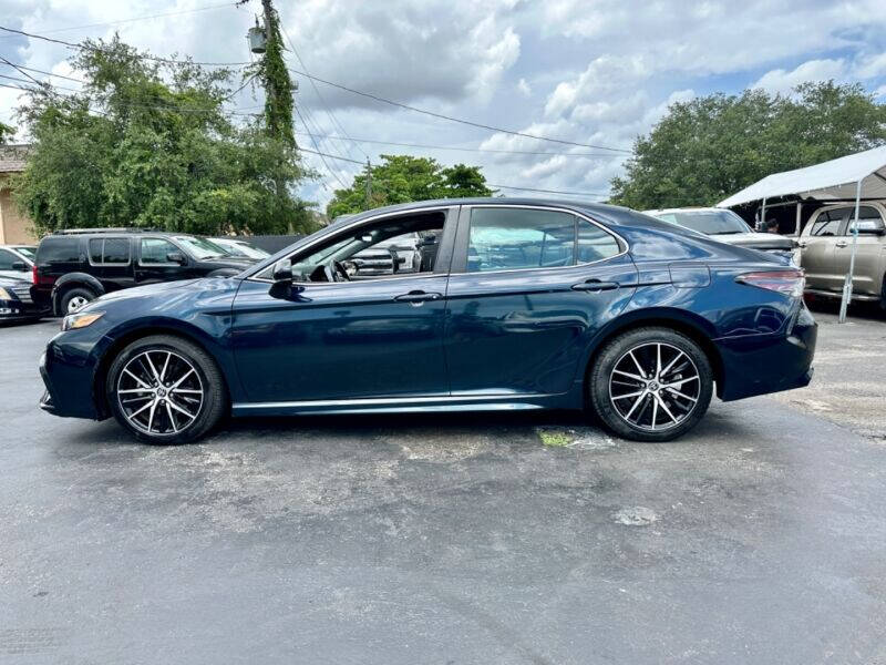 2021 Toyota Camry Sedan - $27,995