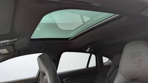 2017 Porsche Panamera 4