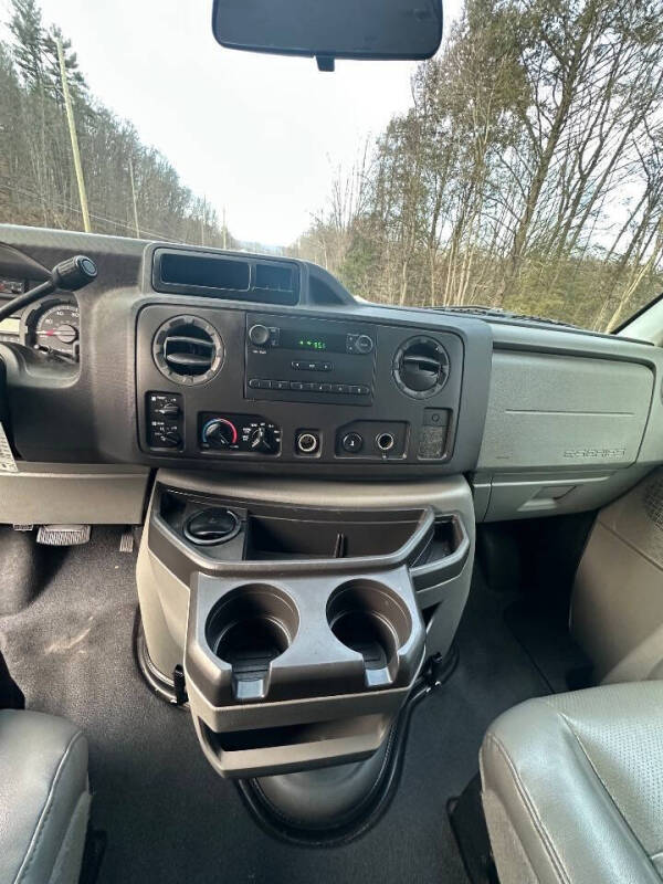 2009 Ford E-Series E-350 SD XL