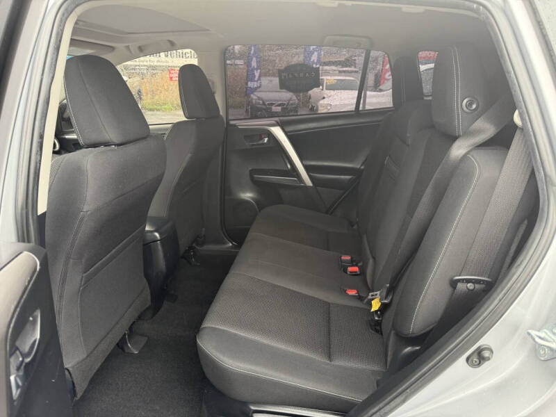 2018 Toyota RAV4 Hybrid XLE