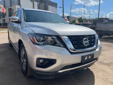 2018 Nissan Pathfinder for sale at LLANOS AUTO SALES LLC - LEDBETTER in Dallas TX