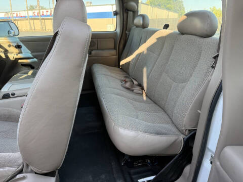 2003 Chevrolet Silverado 2500HD LS