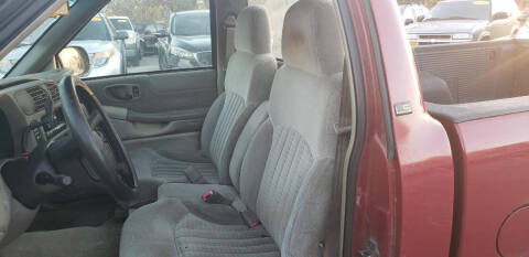 2000 Chevrolet S-10 LS