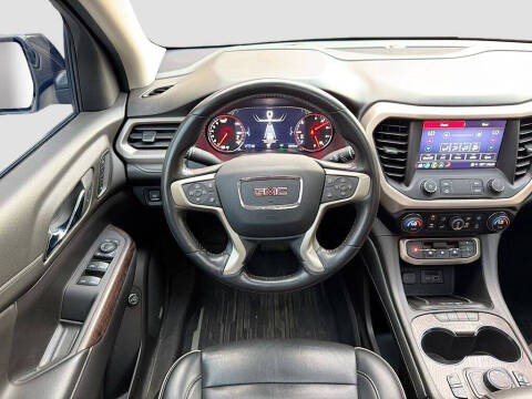 2022 GMC Acadia Denali