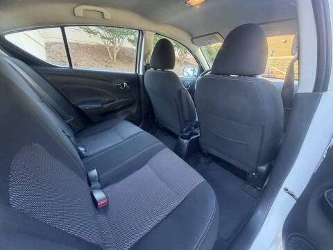 2017 Nissan Versa 1.6 SV