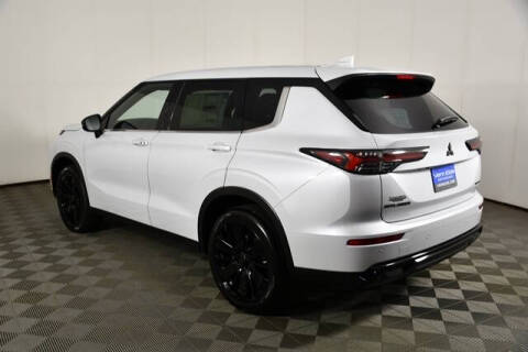 2026 Mitsubishi Outlander LE