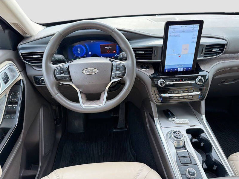 2023 Ford Explorer Platinum