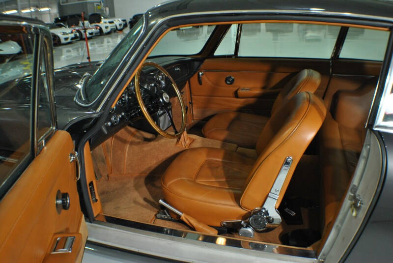 1966 Aston Martin DB6