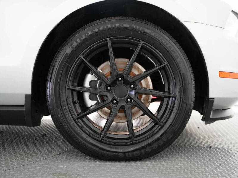 2012 Ford Mustang V6