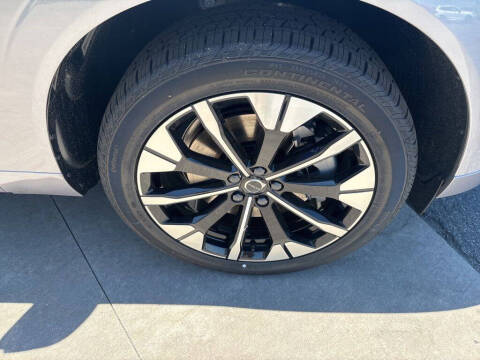 2026 Volvo XC60 T8 Plus