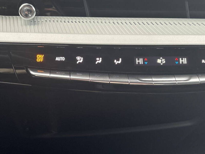 2026 Cadillac OPTIQ Premium Luxury