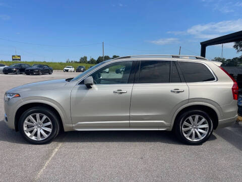 2017 Volvo XC90 T6 Momentum