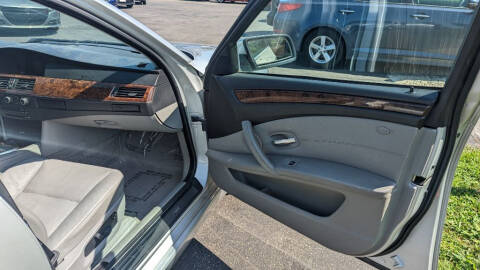 2009 BMW 5 Series 528i xDrive