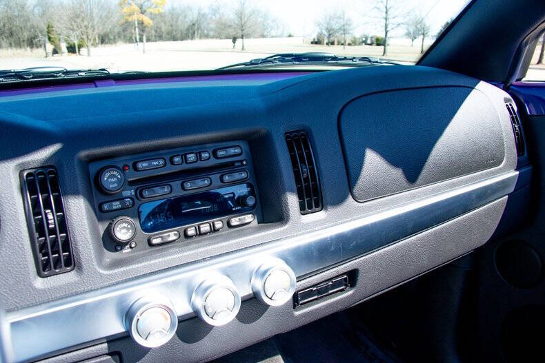 2004 Chevrolet SSR LS