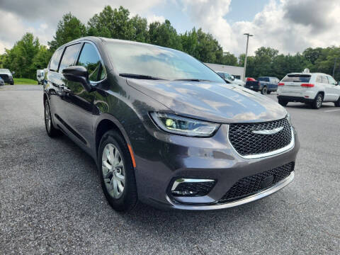 2023 Chrysler Pacifica for sale at FRED FREDERICK CHRYSLER, DODGE, JEEP, RAM, EASTON in Easton MD