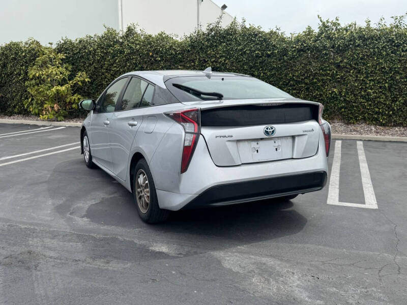 2016 Toyota Prius Two