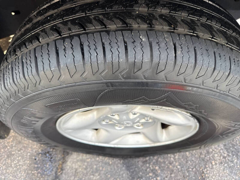 2004 Toyota Tundra SR5