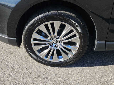 2023 Toyota Venza XLE