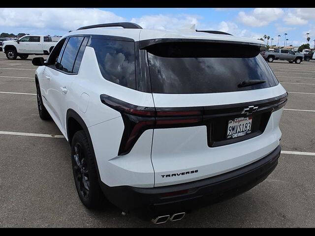 2024 Chevrolet Traverse LT