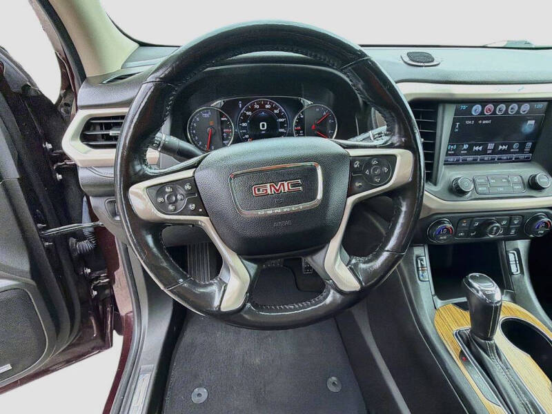 2017 GMC Acadia Denali