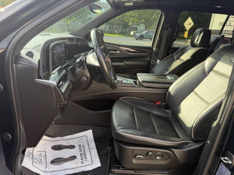 2023 Cadillac Escalade Sport