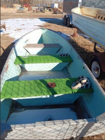 1981 Lund Boat 12'