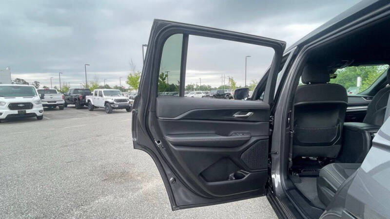 2026 Jeep Grand Cherokee L Laredo