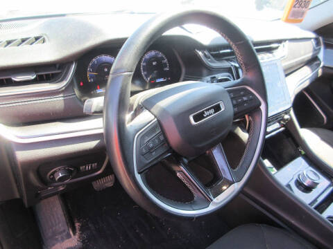 2022 Jeep Grand Cherokee L Laredo