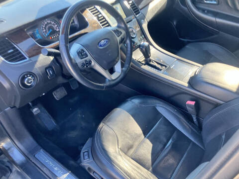 2017 Ford Taurus Limited