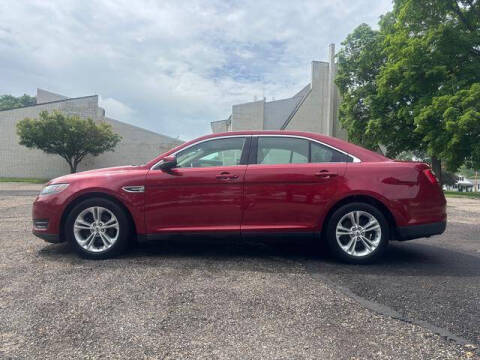2017 Ford Taurus SEL