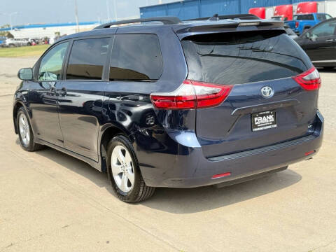 2020 Toyota Sienna LE 8-Passenger