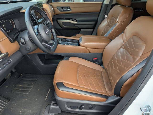 2023 Nissan Pathfinder Platinum