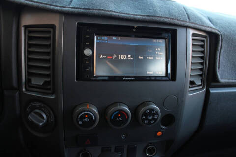 2005 Nissan Titan LE