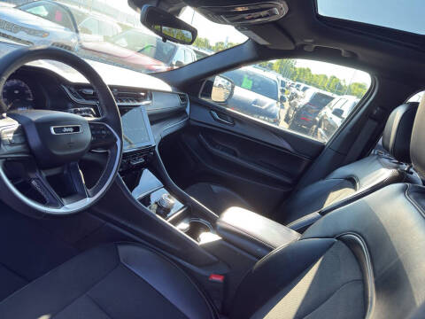 2024 Jeep Grand Cherokee Laredo