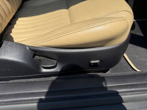 2005 Ford Thunderbird Deluxe