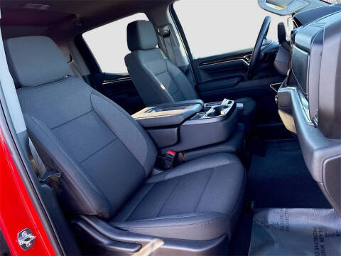 2025 GMC Sierra 1500 Elevation Standard