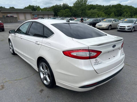 2013 Ford Fusion SE
