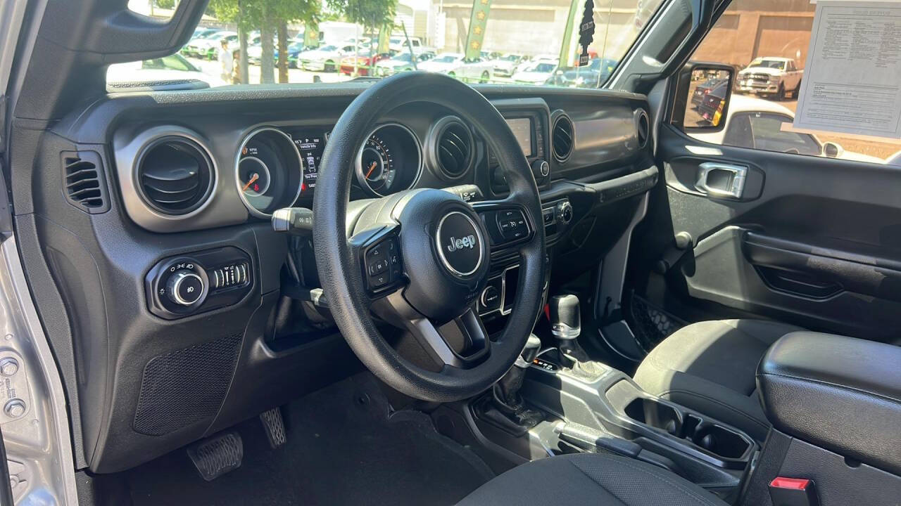 2018 Jeep Wrangler Unlimited for sale at Auto Plaza in Fresno, CA