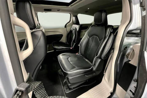 2023 Chrysler Pacifica Plug-In Hybrid Limited