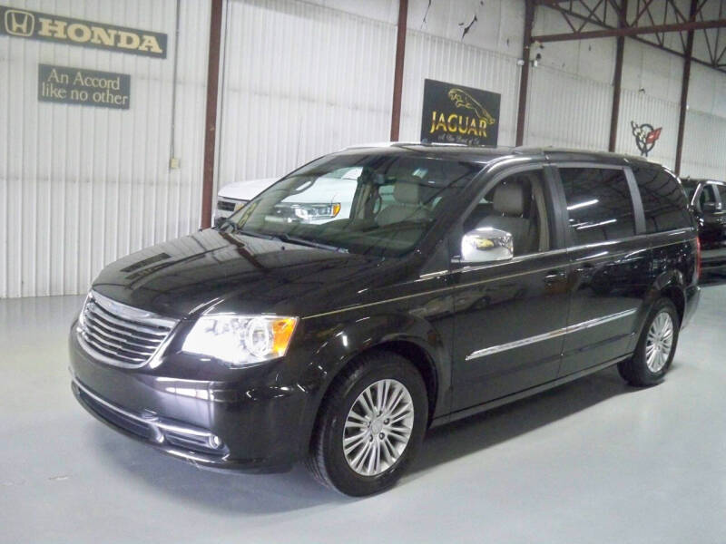 2015 Chrysler Town and Country Touring-L