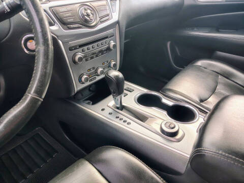 2017 Nissan Pathfinder SV