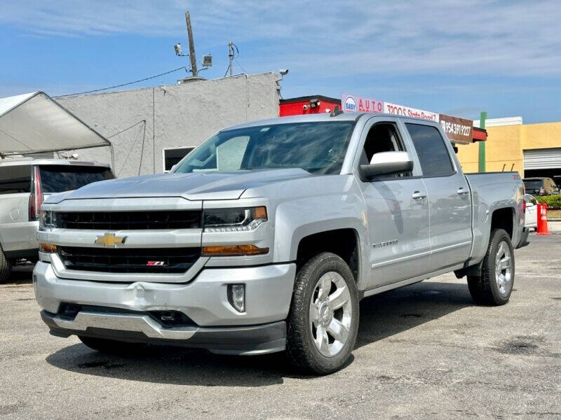 2018 CHEVROLET Silverado Pickup - $30,995