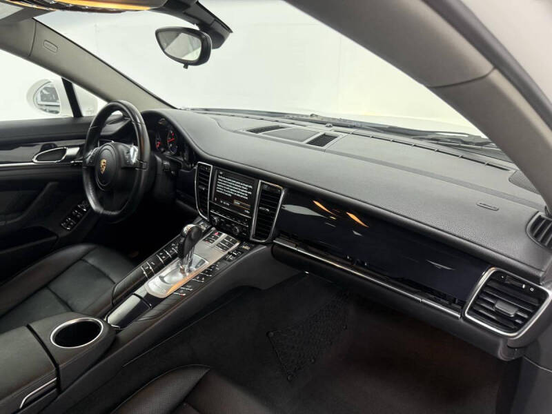 2012 Porsche Panamera
