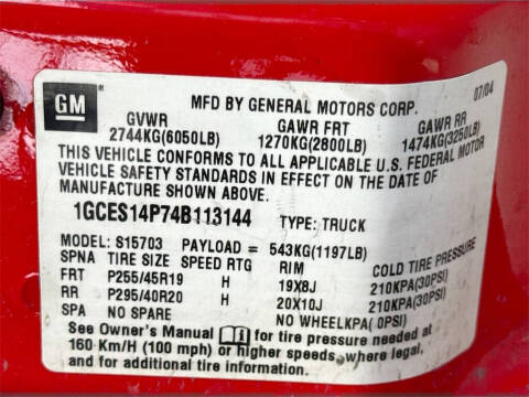 2004 Chevrolet SSR LS